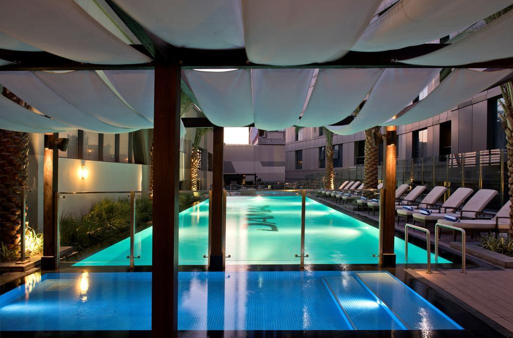 Damac Maison The Vogue 迪拜 外观 照片 The pool at the hotel